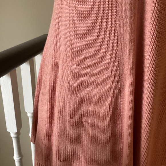 3/$40 Dusty rose Isaac mizrahi live knit high low top - Picture 3 of 8